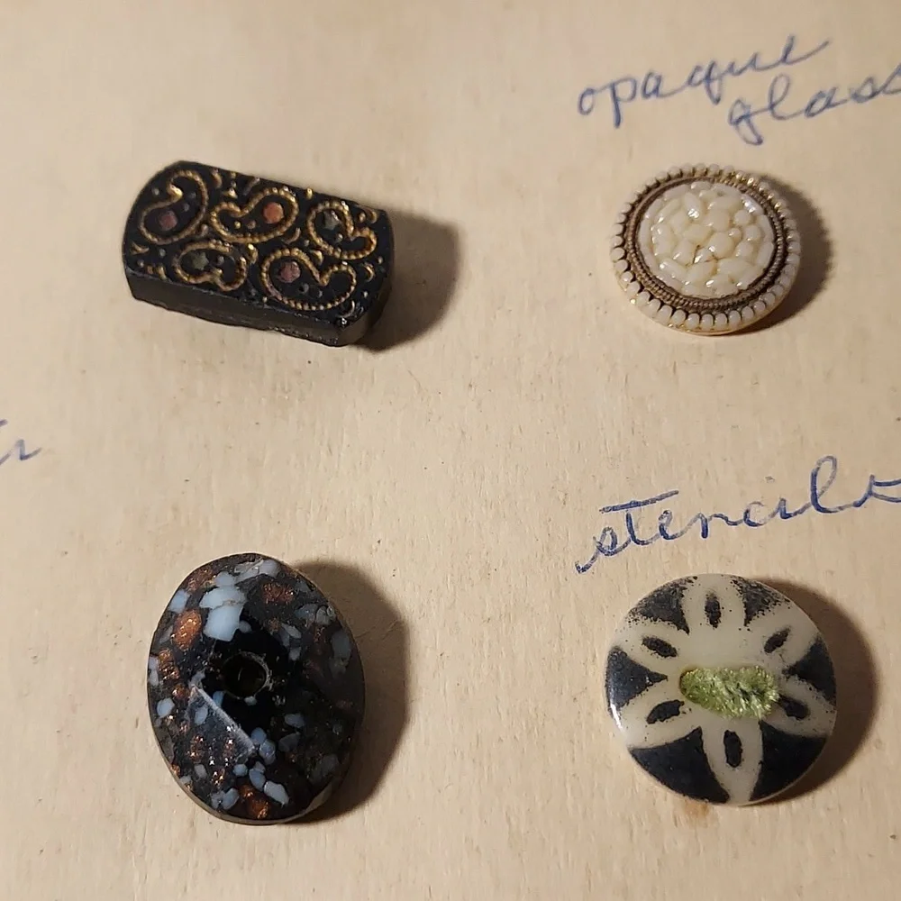 Antique Buttons Different Designs On Cardboard By Grandma Metal Steel Misc - Picture 9 of 11